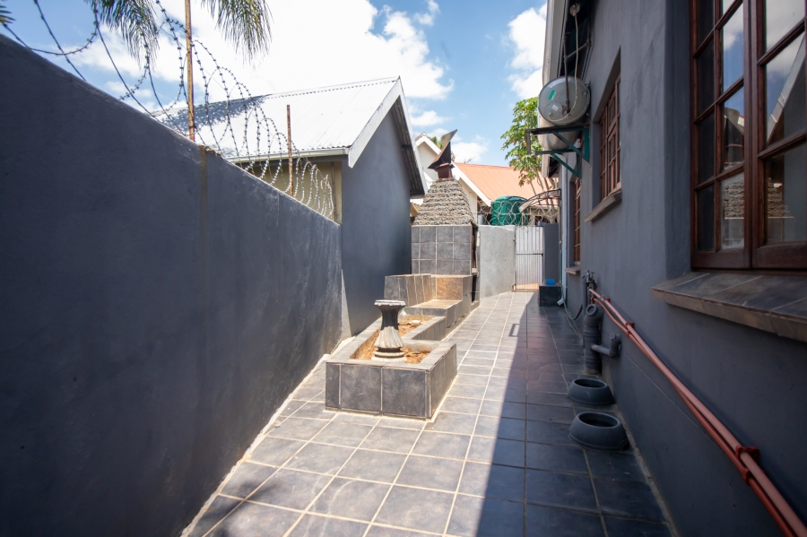 3 Bedroom Property for Sale in Geelhoutpark North West